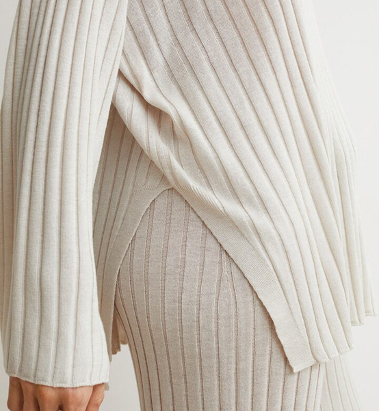 Жіночий светр в рубчик Н&М (56446) S Світло-бежевий  56466 фото
