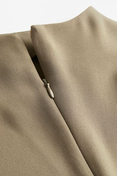 Жіноча класична коротка сукня H&M (55603) S Коричнева 55603 фото