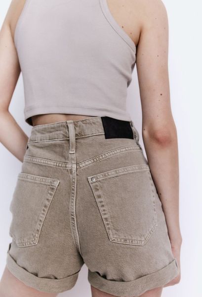 Женские ультравысокие джинсовые шорты Mom H&M (57092) W36 Бежевые 57092 фото