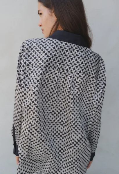 Жіноча сорочка звичайного крою Н&М (57701) XS Чорна 57701 фото